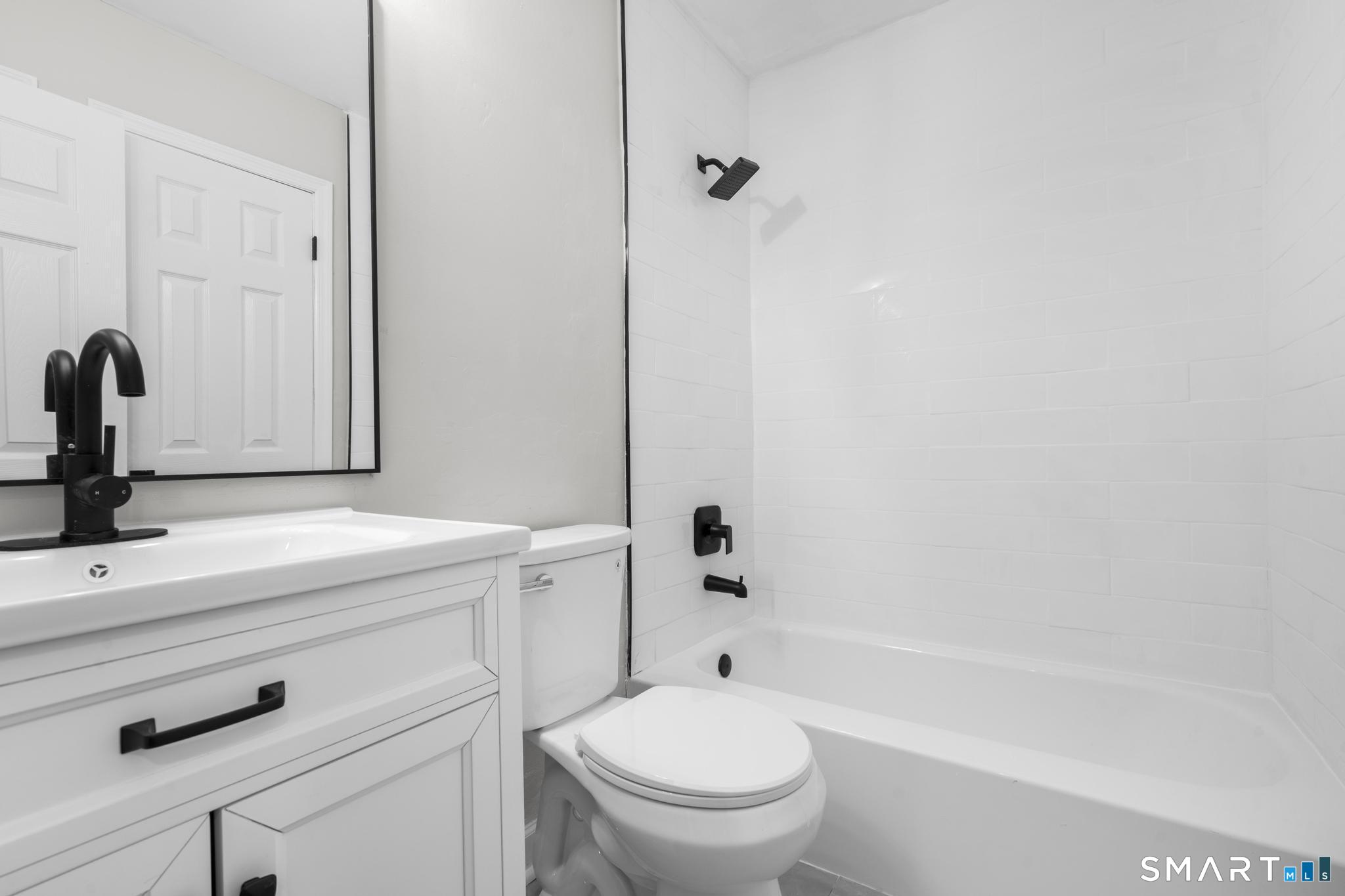 33 Deer Run Bethel CT 06801
