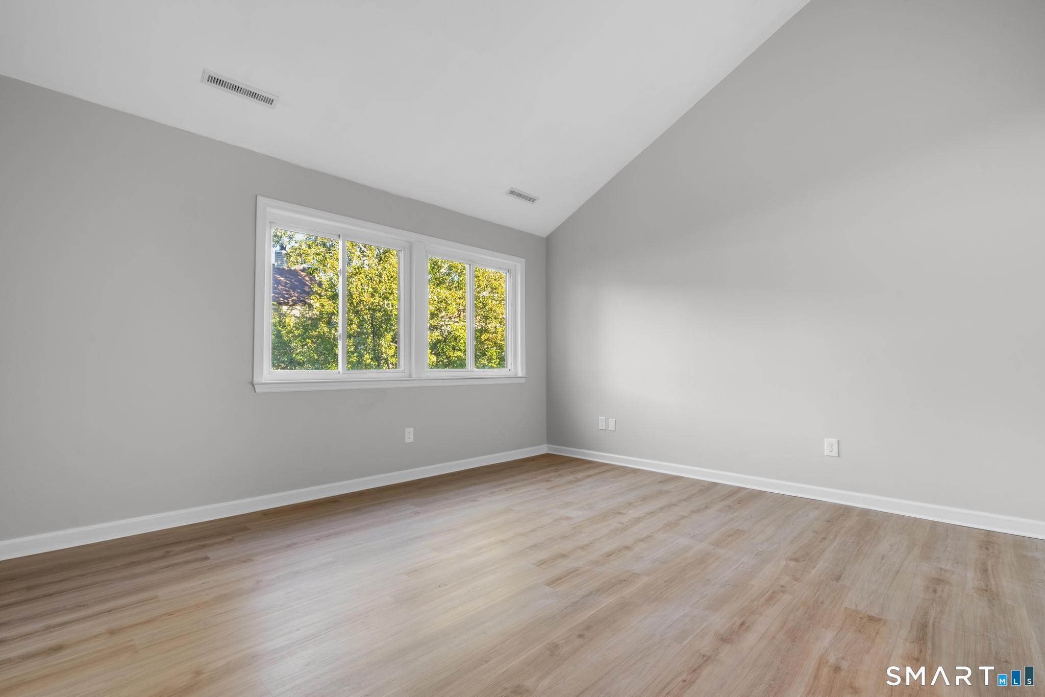 33 Deer Run Bethel CT 06801