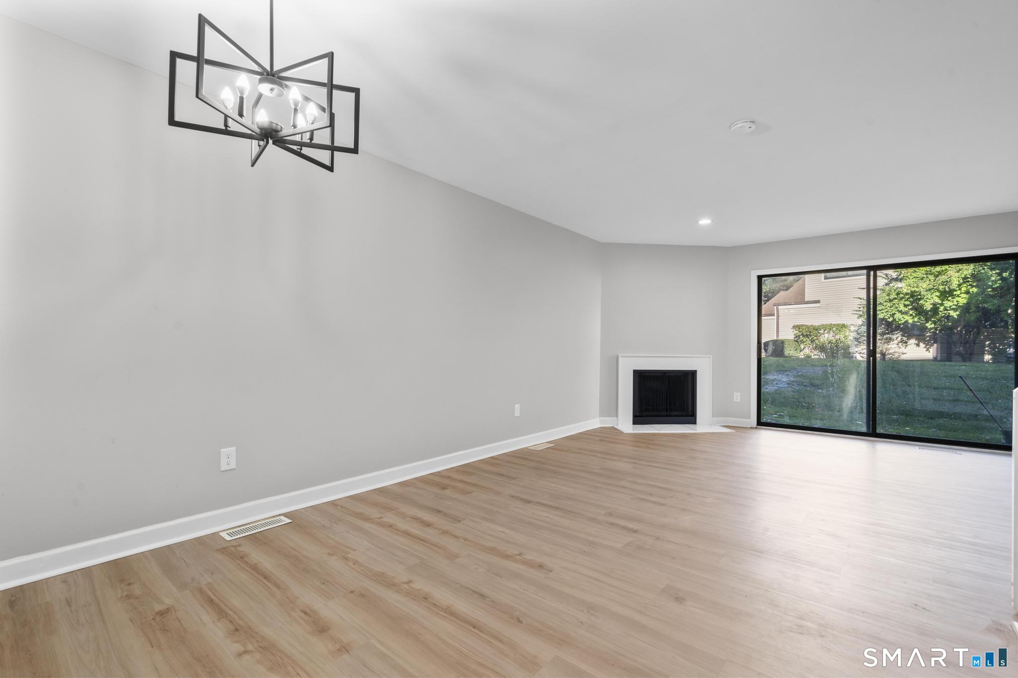 33 Deer Run Bethel CT 06801