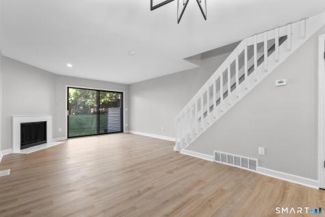 33 Deer Run Bethel CT 06801