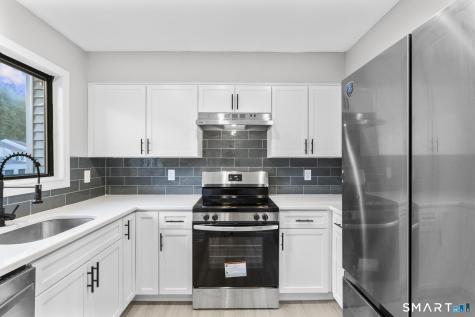 33 Deer Run Bethel CT 06801