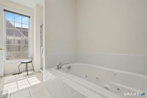 13 Kenington Road Avon CT 06001