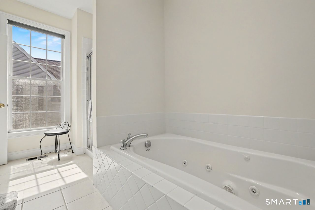 13 Kenington Road Avon CT 06001