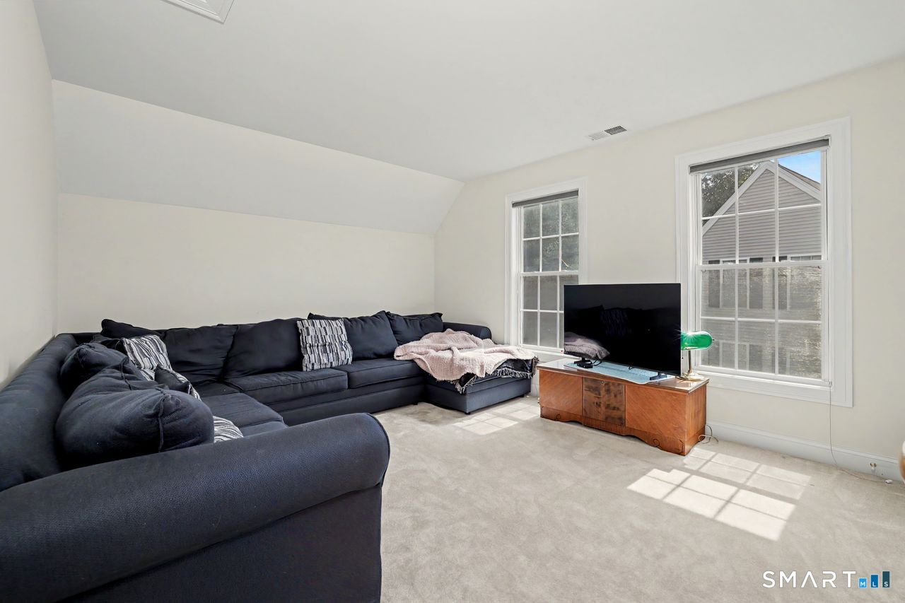 13 Kenington Road Avon CT 06001