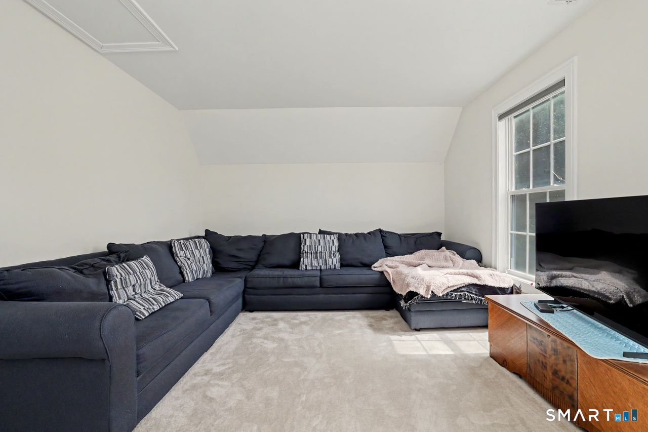 13 Kenington Road Avon CT 06001
