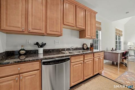 13 Kenington Road Avon CT 06001