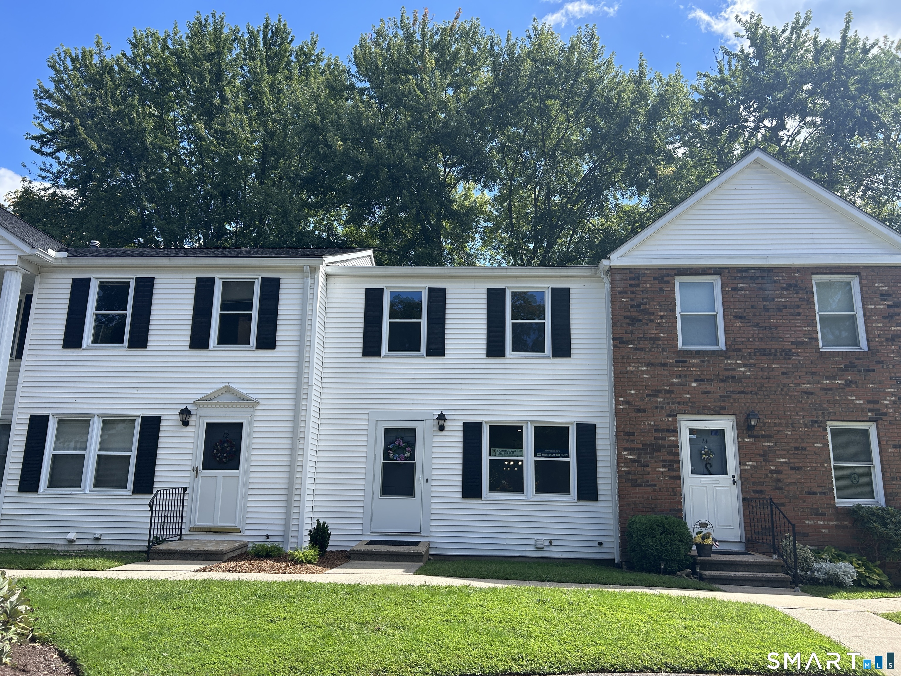 13 Colonial Village Shelton CT 06484