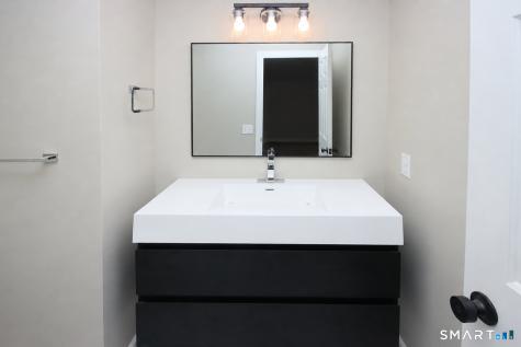 13 Colonial Village Shelton CT 06484