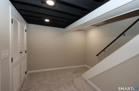 13 Colonial Village Shelton CT 06484
