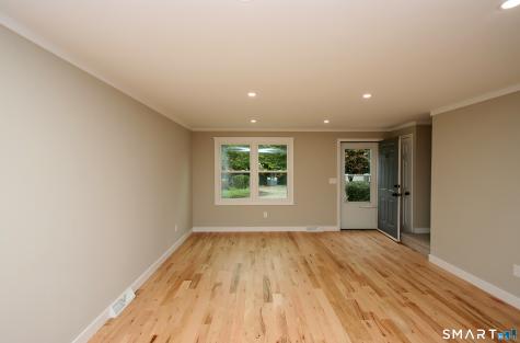 13 Colonial Village Shelton CT 06484