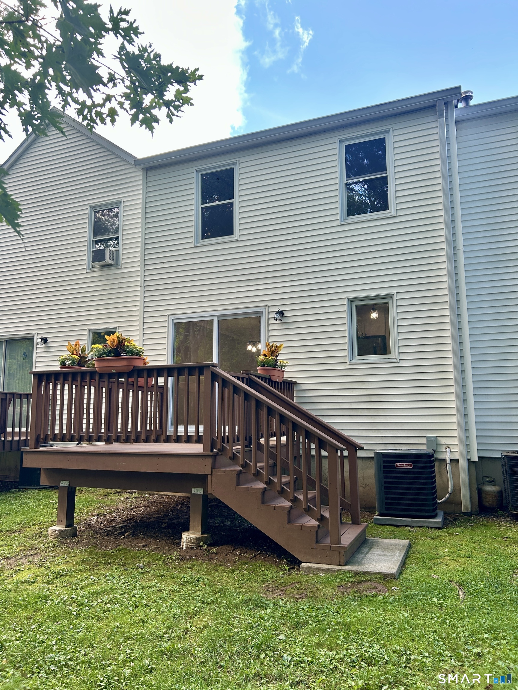 13 Colonial Village Shelton CT 06484