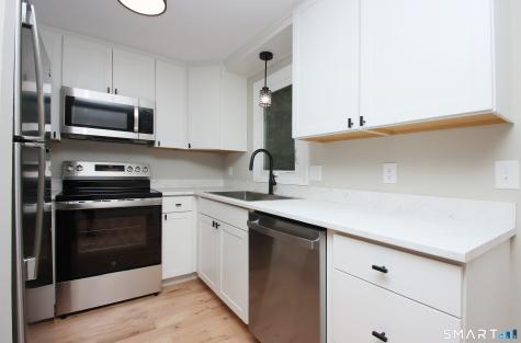 13 Colonial Village Shelton CT 06484