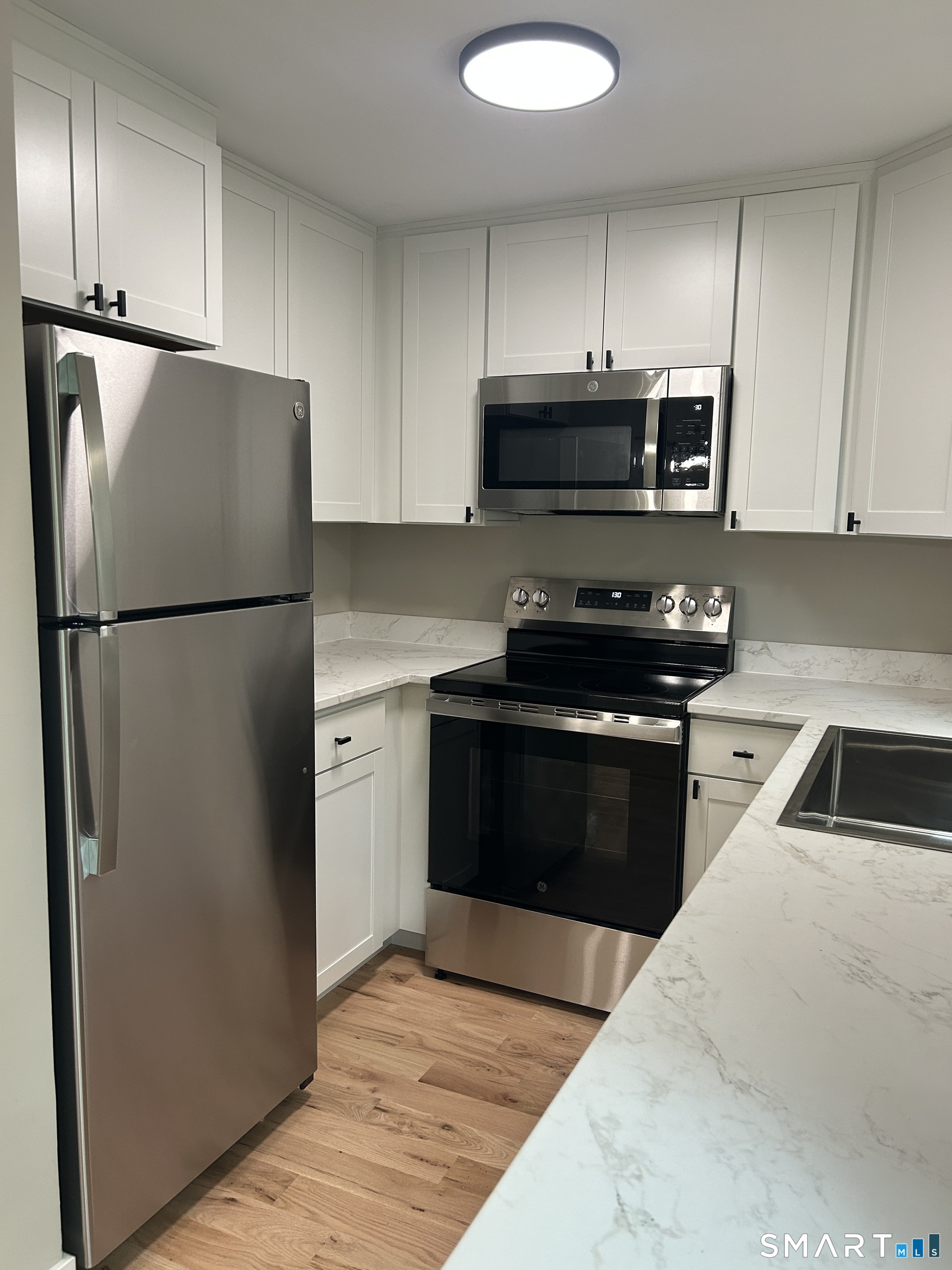 13 Colonial Village Shelton CT 06484