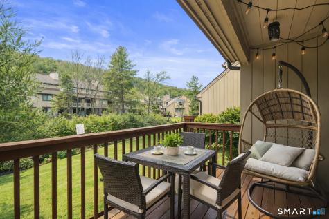 9 Avon Court Beacon Falls CT 06403
