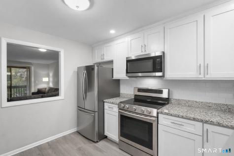 9 Avon Court Beacon Falls CT 06403
