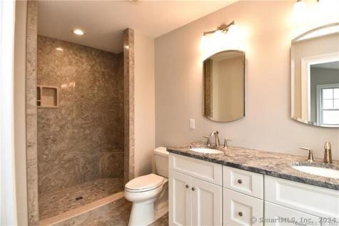 48 Village Crossing East Lyme CT 06357