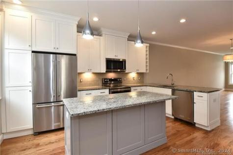 48 Village Crossing East Lyme CT 06357