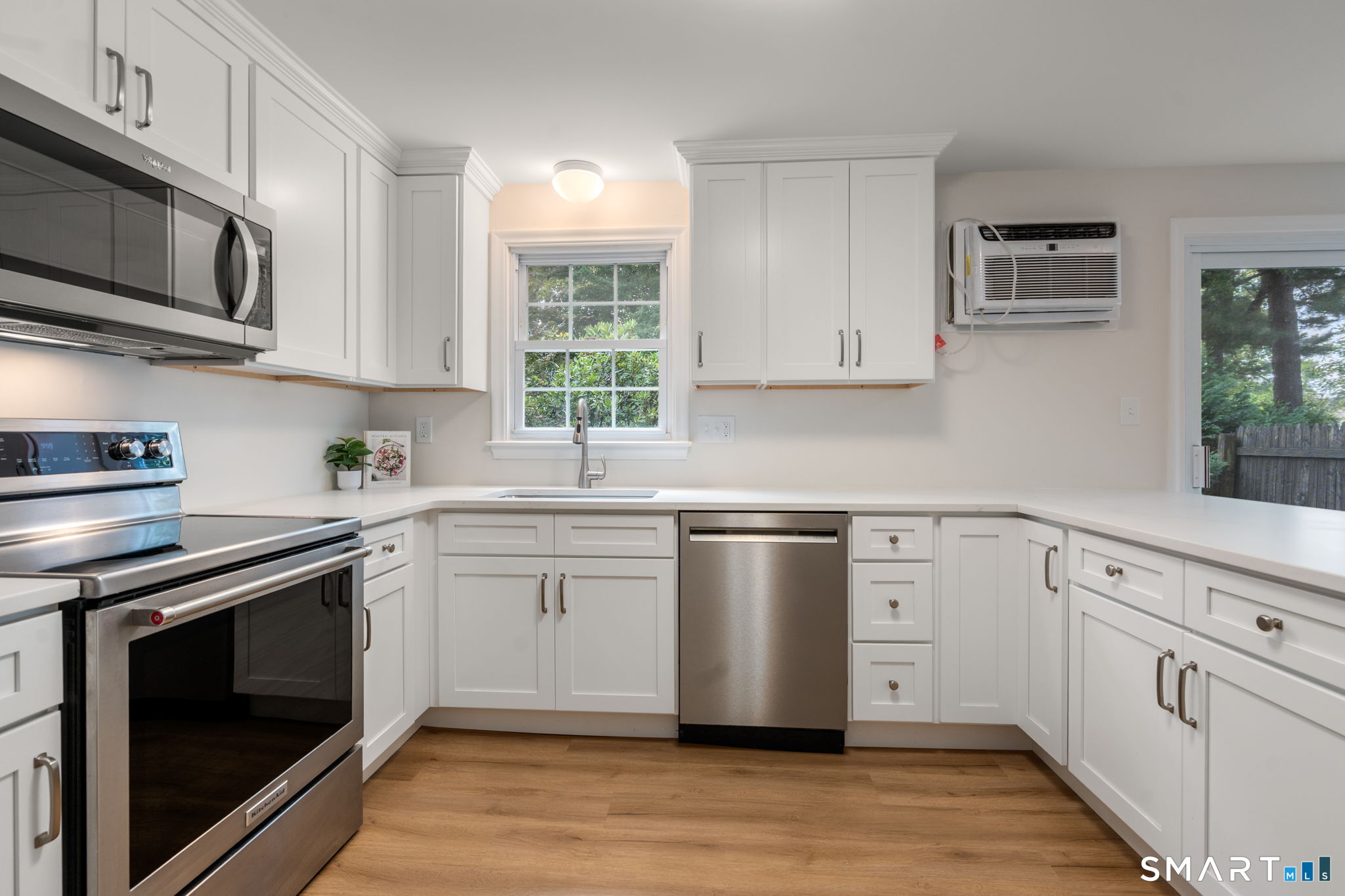 48 Brandywine Lane Suffield CT 06078