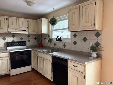302 Blackstone Village Meriden CT 06450
