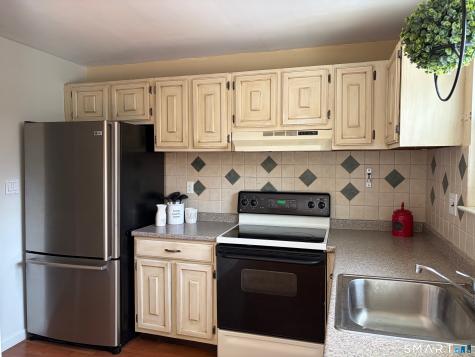 302 Blackstone Village Meriden CT 06450
