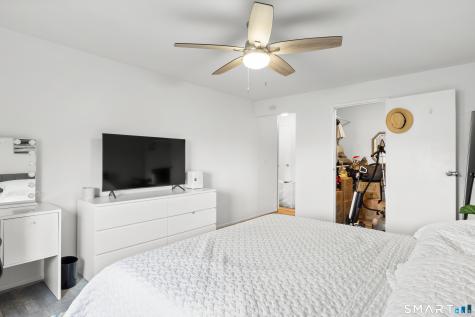 153 Bull Hill Lane West Haven CT 06516