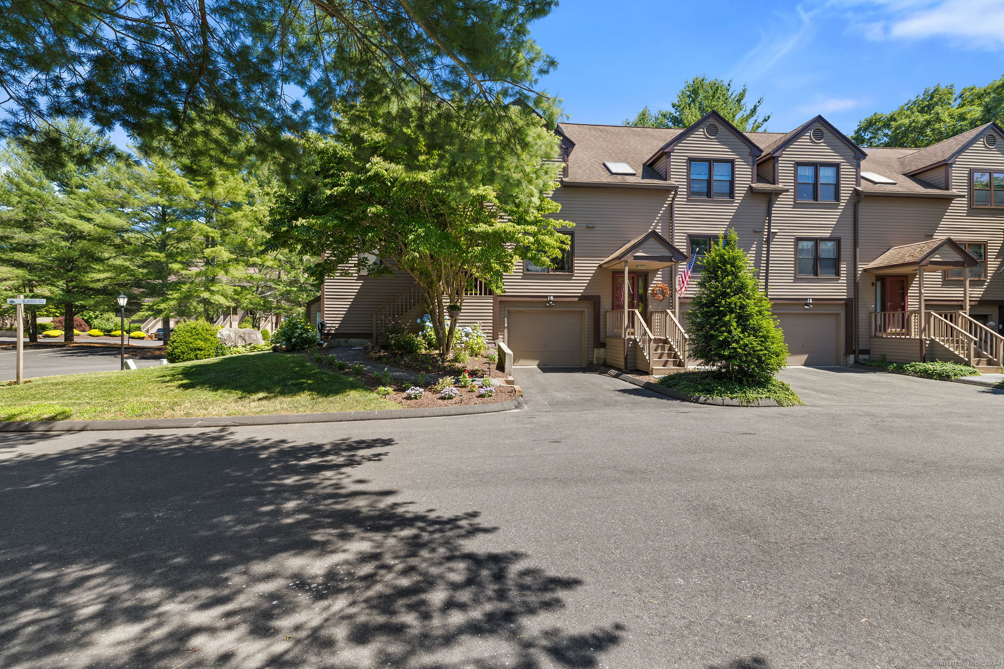 16 Willowbrook Circle Monroe CT 06468