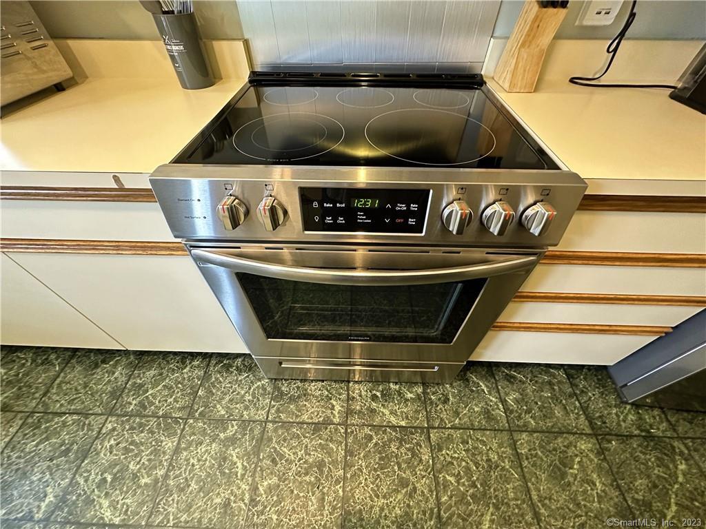 37 Wyndham Landing Killingly CT 06239