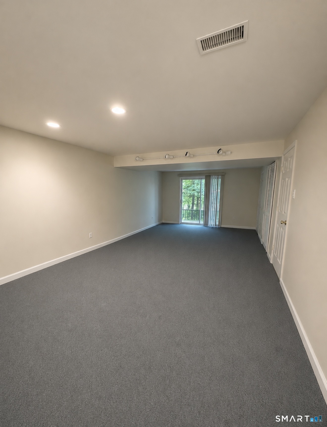 68 Foxbridge Village Branford CT 06405