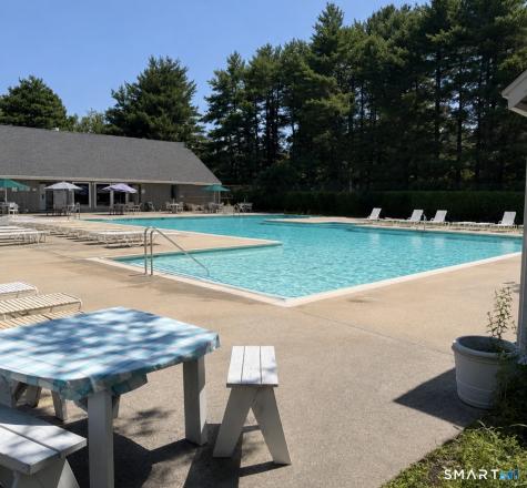 68 Foxbridge Village Branford CT 06405