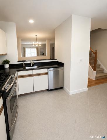 68 Foxbridge Village Branford CT 06405