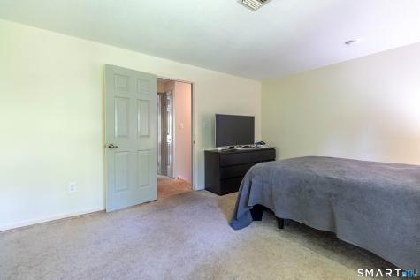 283 Strawberry Circle Windsor CT 06095