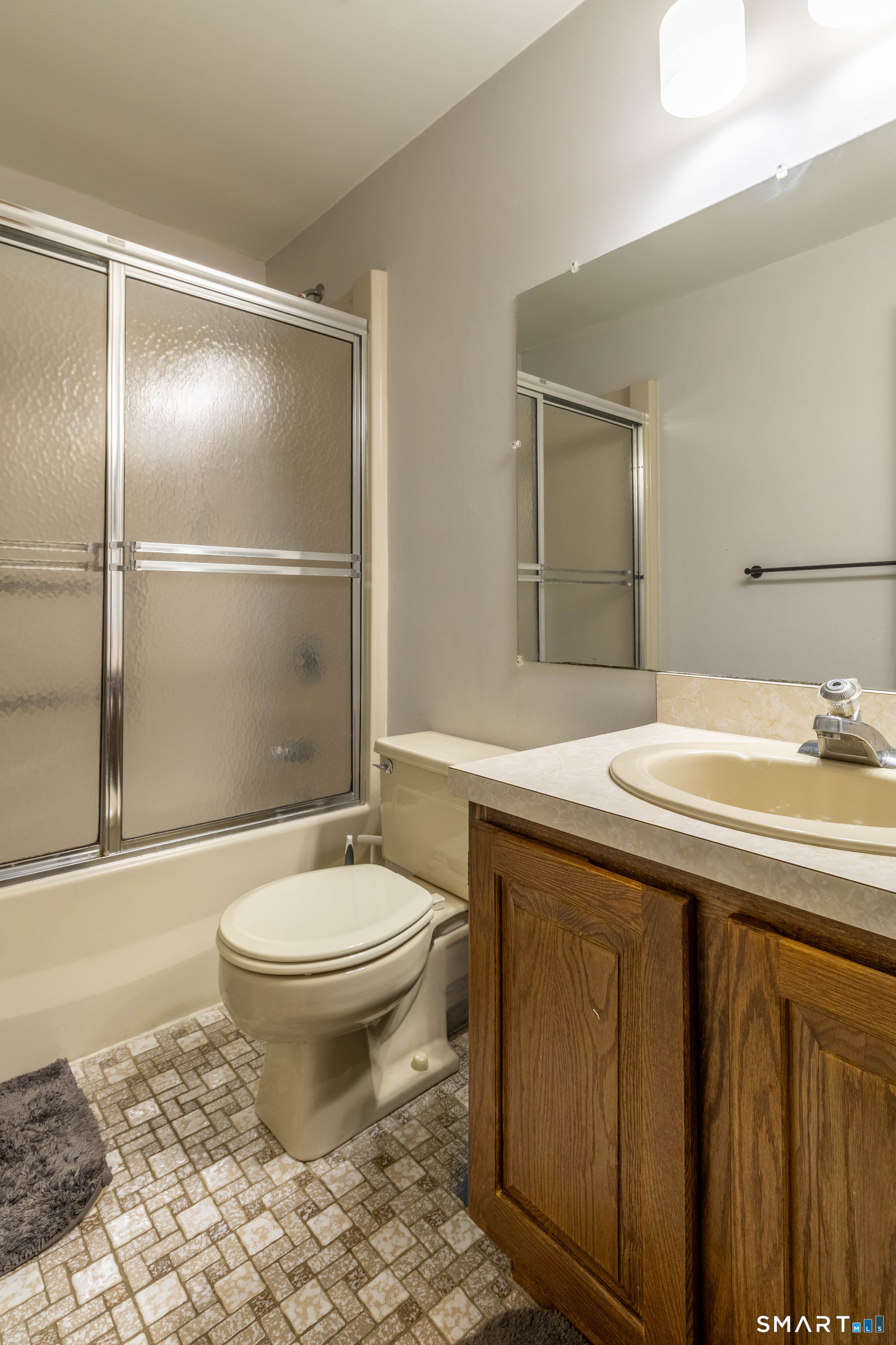 283 Strawberry Circle Windsor CT 06095