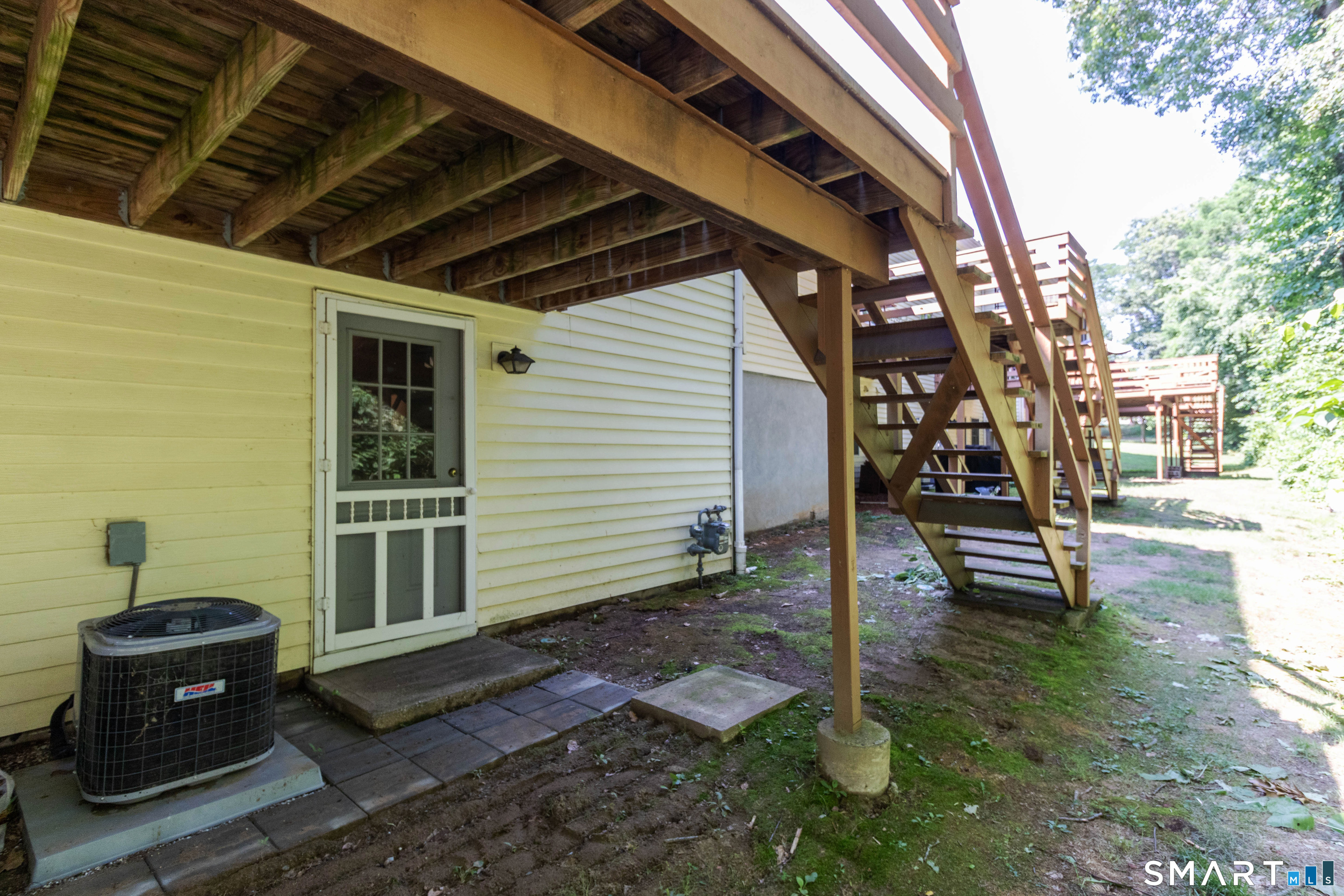 283 Strawberry Circle Windsor CT 06095
