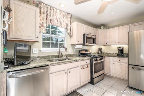 2101 Eaton Court Danbury CT 06811