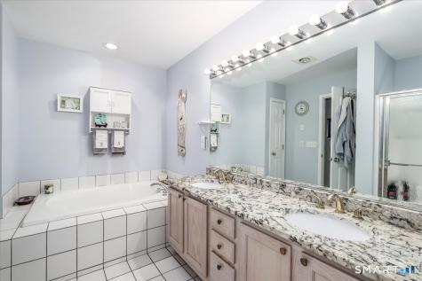 2101 Eaton Court Danbury CT 06811