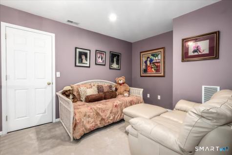 2101 Eaton Court Danbury CT 06811