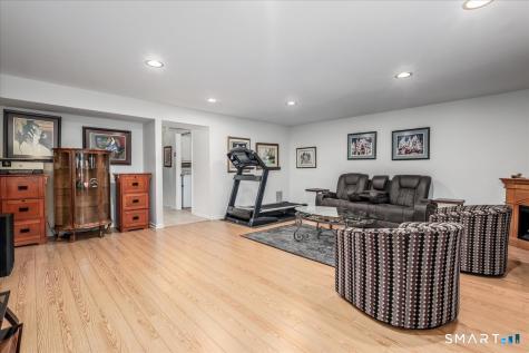 2101 Eaton Court Danbury CT 06811