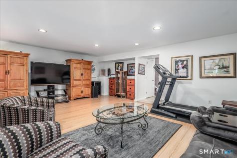 2101 Eaton Court Danbury CT 06811