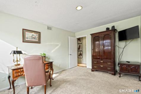 1041 Heritage Village Southbury CT 06488