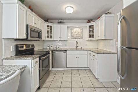 1041 Heritage Village Southbury CT 06488