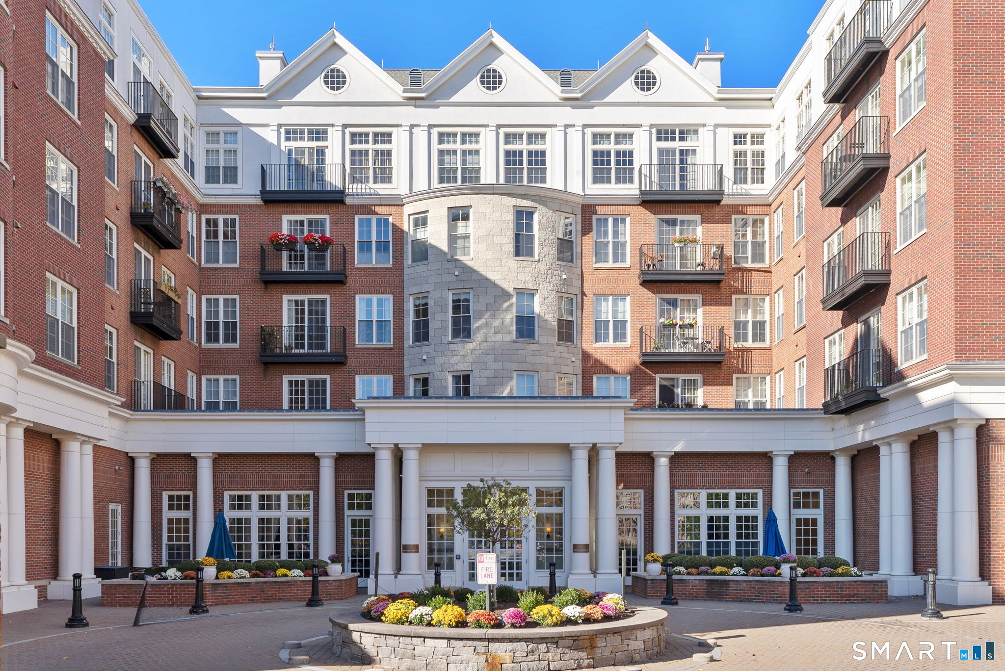 85 Memorial Road West Hartford CT 06107