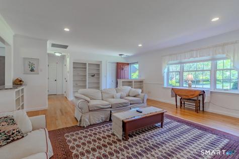 5 Thelbridge Street Madison CT 06443