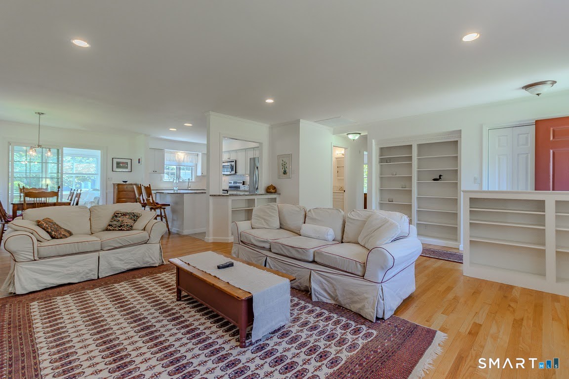 5 Thelbridge Street Madison CT 06443
