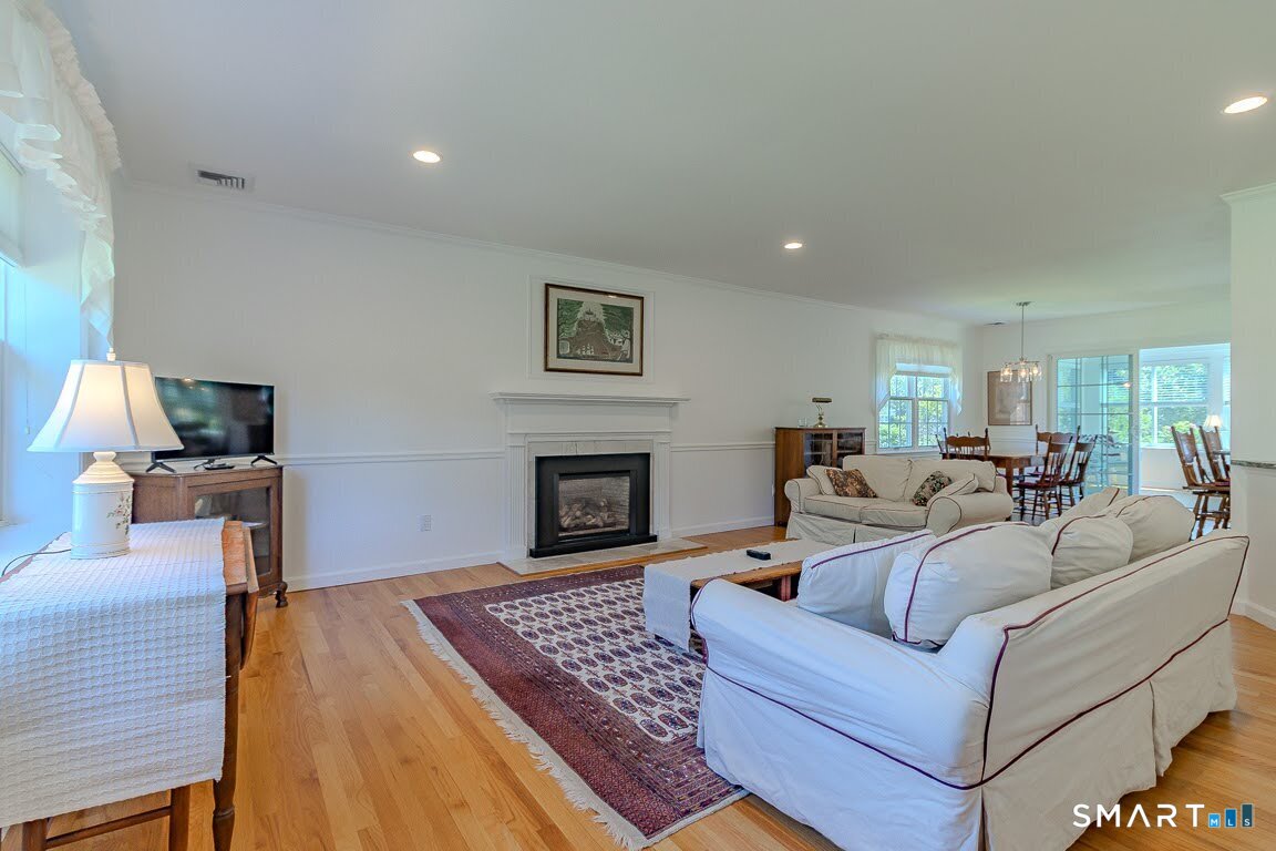 5 Thelbridge Street Madison CT 06443