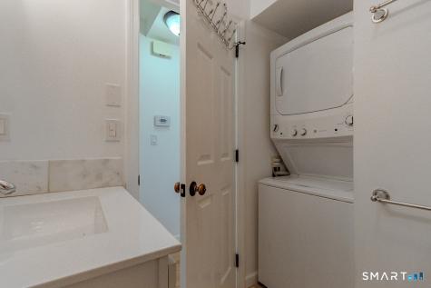 5 Thelbridge Street Madison CT 06443