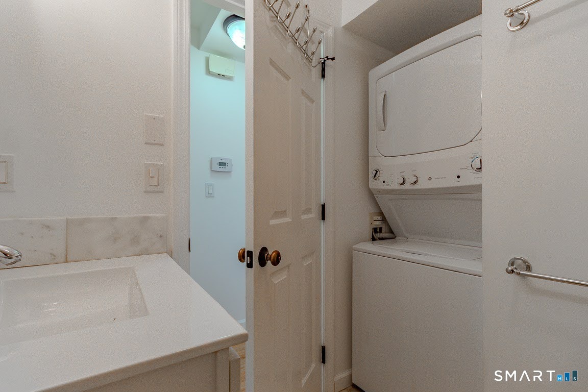 5 Thelbridge Street Madison CT 06443