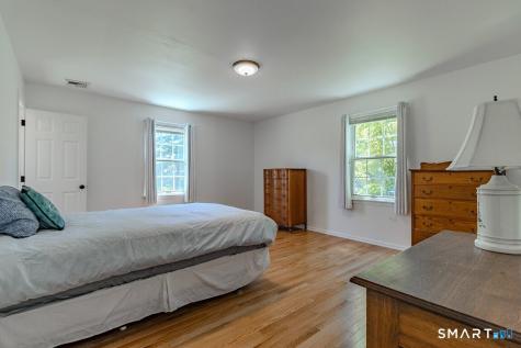 5 Thelbridge Street Madison CT 06443