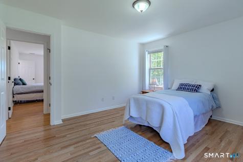 5 Thelbridge Street Madison CT 06443