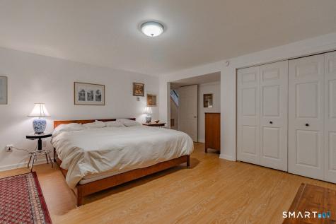 5 Thelbridge Street Madison CT 06443