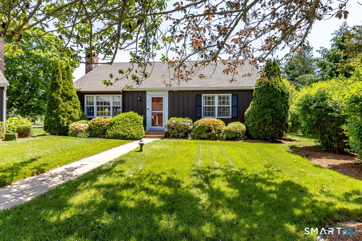 5 Thelbridge Street Madison CT 06443